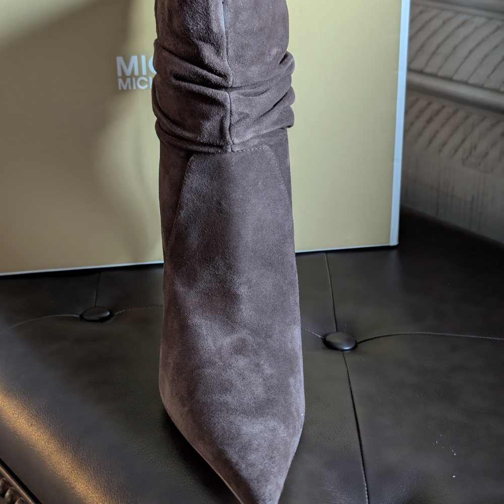 NIB Michael Kors Women's Chocolate Brown Suede Dawn Heeled Booties Size 7 - Picture 5 of 6